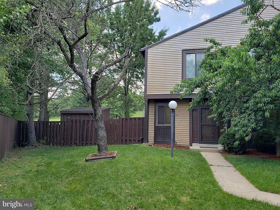1st image of 15809 Deer Creek Ct