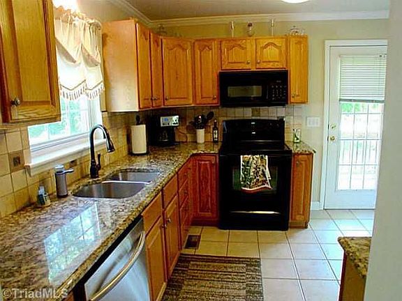 5th image of 4403 Marchwood Dr