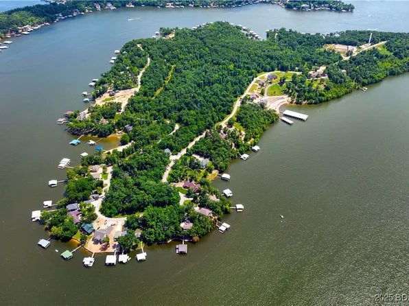 17 Big Island Dr, Roach, MO 65787