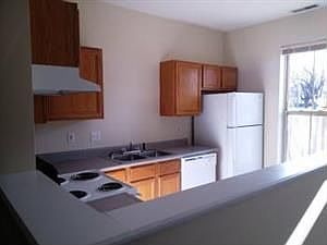 4th image of 518 Derrick Turnbow Ave