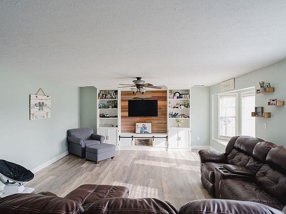 3rd image of 4726 Burstone Ct