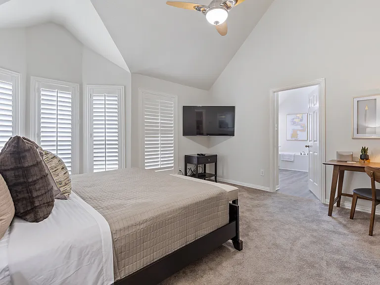 501 Lilly Ct — Photo 17