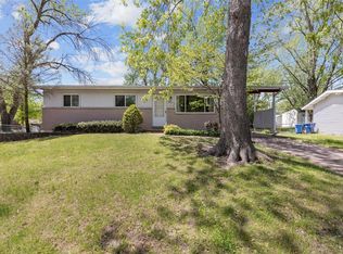 430 Humes Ln, Florissant, MO 63031