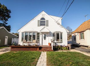 29 Wilson Ave, Amityville, NY 11701