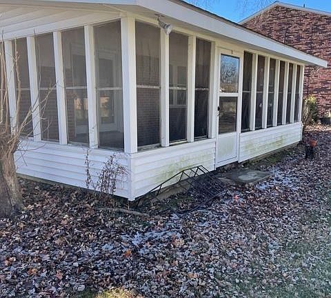 5th image of 1302 Olive Blvd