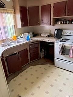 5th image of 123 Lochrie CRESCENT