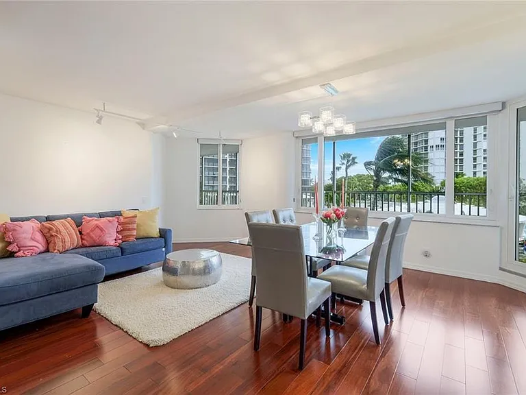4041 Gulf Shore Blvd N #204 — Photo 4