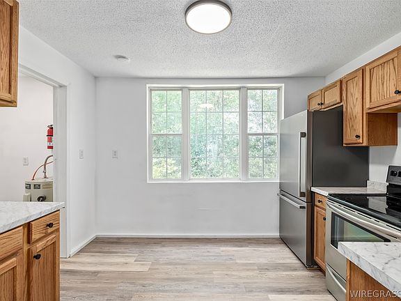 14th image of 410 S College St