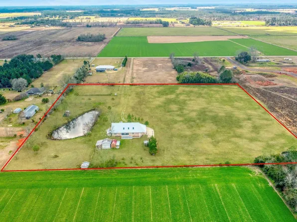 28461 Gardner Rd, Elberta, AL 36530