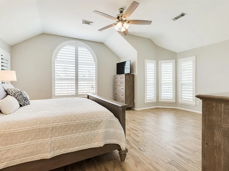 13807 Halpren Falls Cir — Photo 27