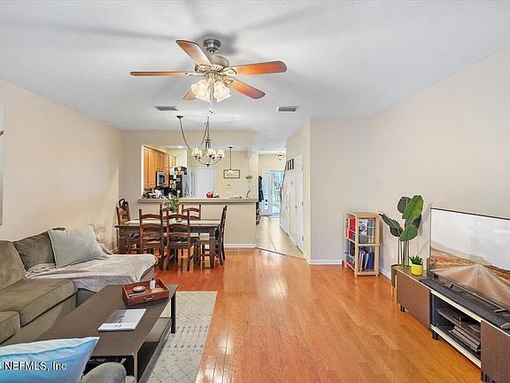 4th image of 13261 STONE POND Drive
