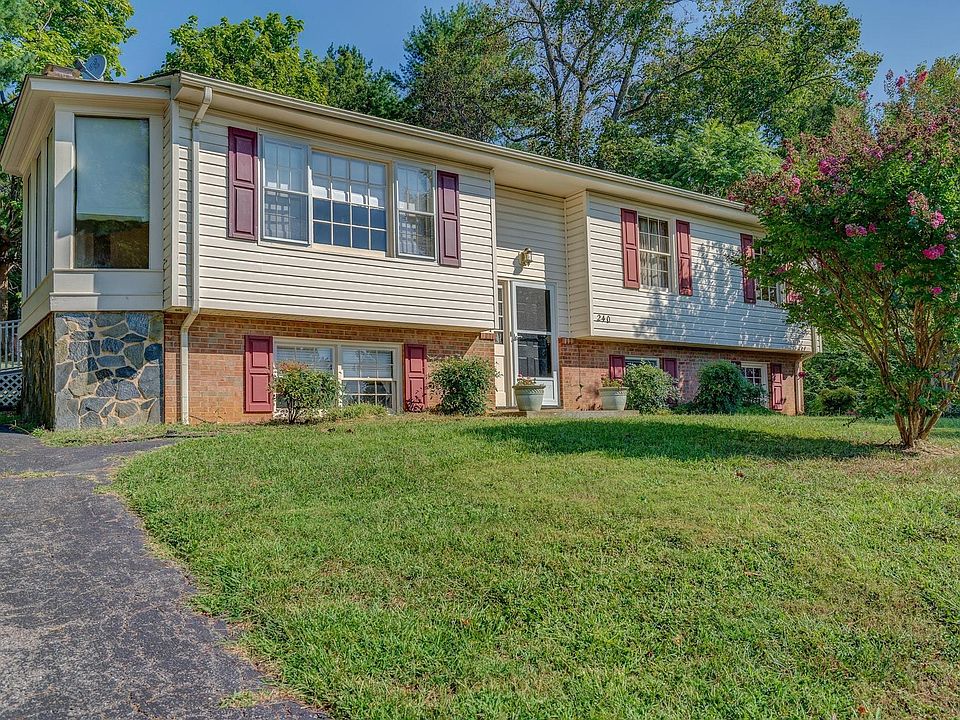1st image of 240 Camelia Dr