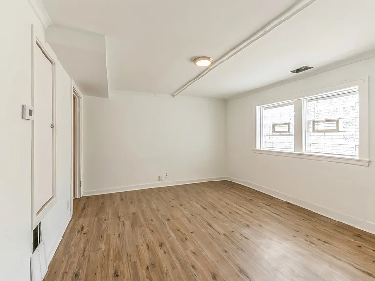 3501 N Albany Ave #GDN — Photo 5