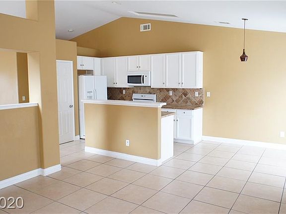 3rd image of 4620 Ferrell St