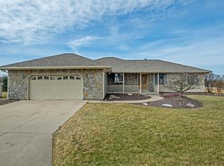 312 Annes Ct, Plainwell, MI 49080