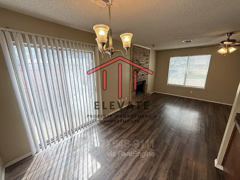 5904 Holiday Ln — Photo 4