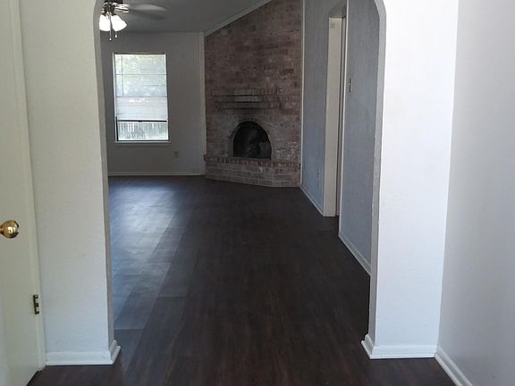 3rd image of 2106 E Dolphin Cir