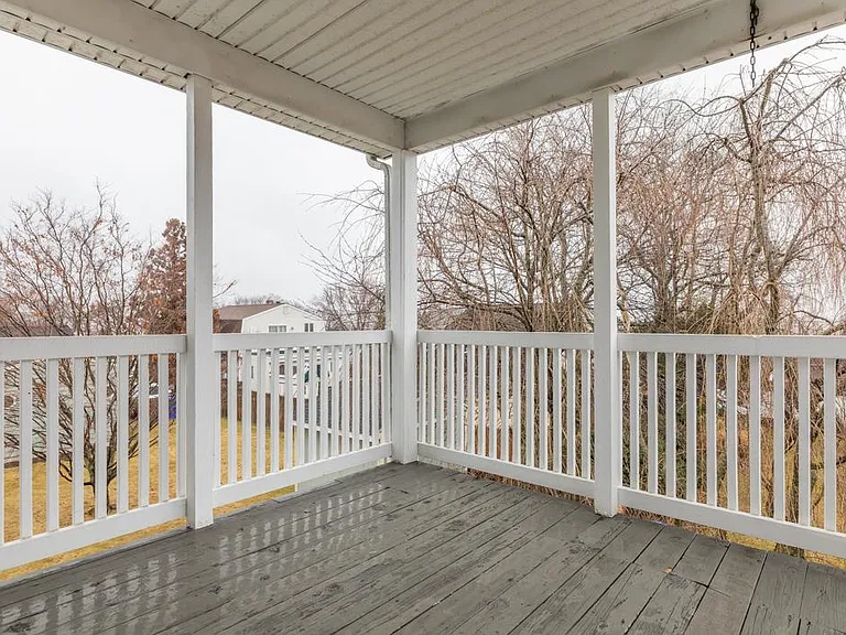 203 Windmill St — Photo 12