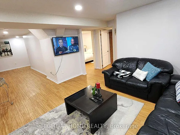 44 Meadowlands Blvd #BASEMENT — Photo 11