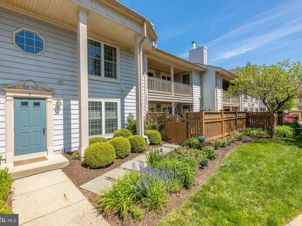 6204B Redins Dr, Alexandria, VA 22310