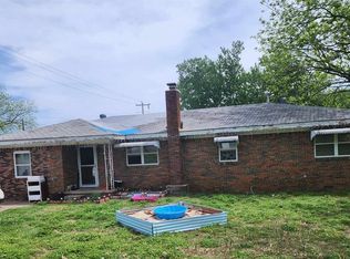 101 S Cottonwood Ln, Stratford, OK 74872