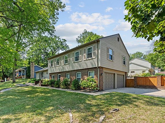 3rd image of 13500 Clinton Pl