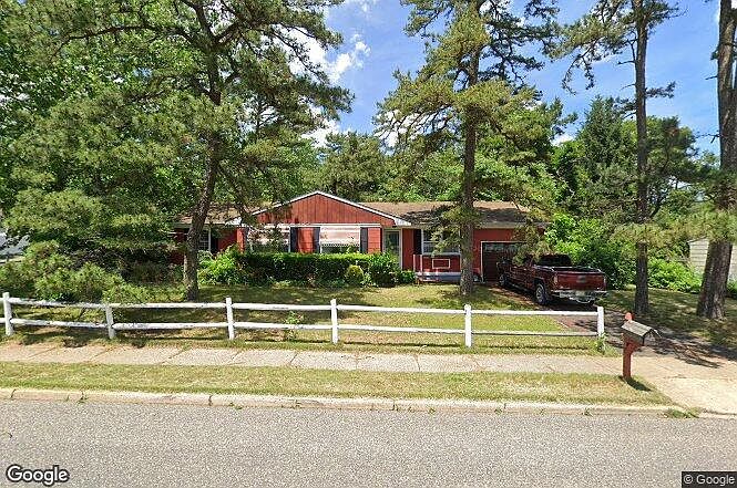 1st image of 117 Yale Dr