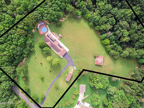 3rd image of 1737 Oakdale Dr