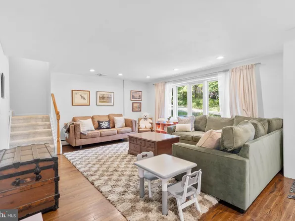 1403 Manley Rd, West Chester, PA 19382