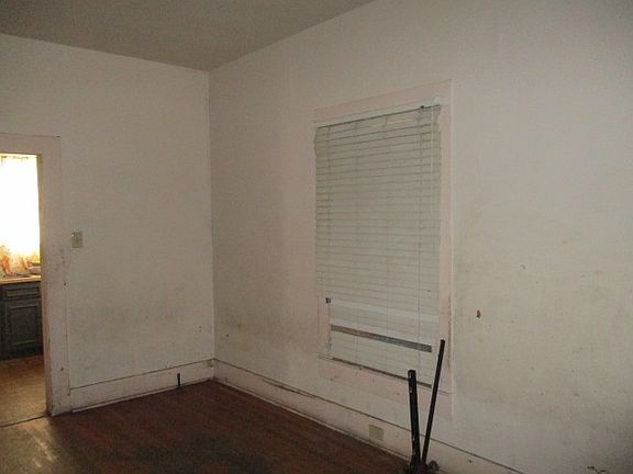 5th image of 805 Chihuahua St