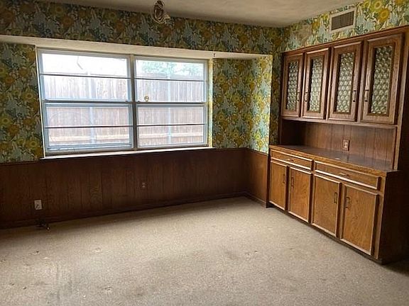 3rd image of 6305 Danbury Ln