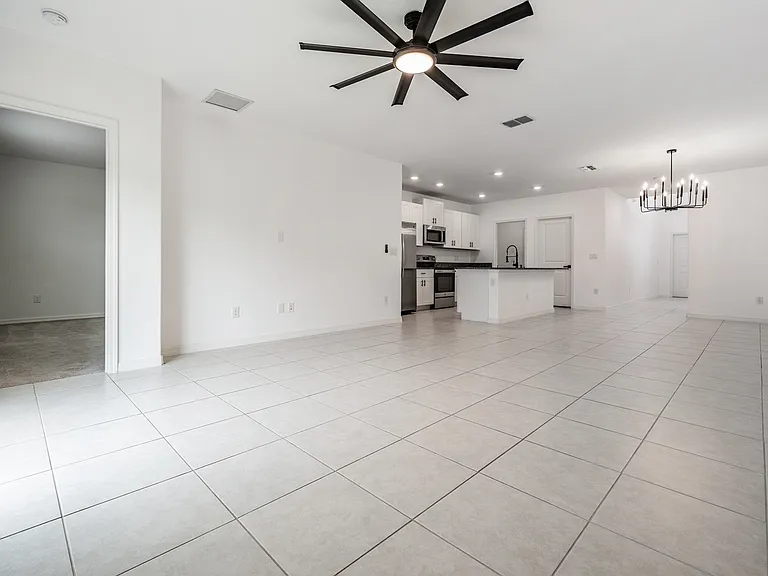 Living Room/Kitchen