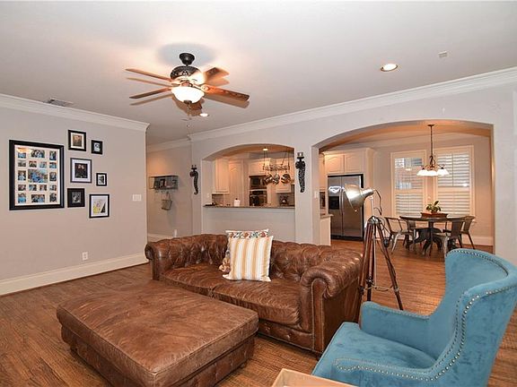 2nd image of 2807 Spring Oaks Dr