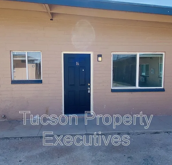 240 W Sahuaro St #16 — Photo 7