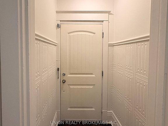4th image of 224 Scarborough Rd