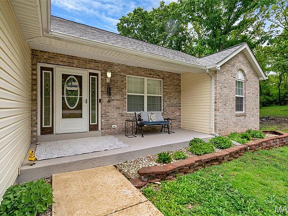 3rd image of 9764 Lee Dr