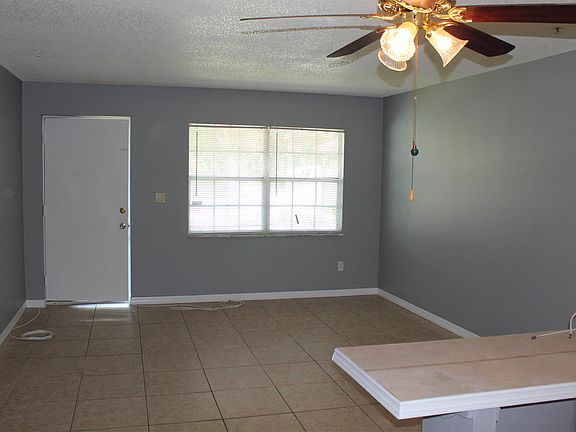 2nd image of 1031 Columbia Ave APT L