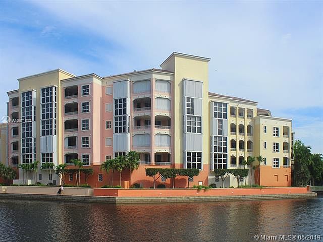 1st image of 743 Crandon Blvd APT 305