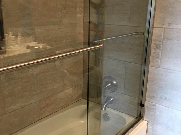 5th image of 111 N Ashley St Suite 706