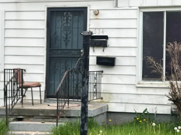 634 Spencer St, Flint, MI 48505