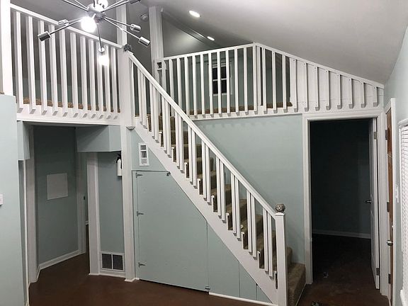 3rd image of 4403 Caroline St