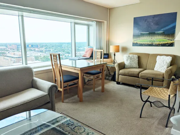555 E William St APT 21J, Ann Arbor, MI 48104