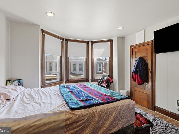 5th image of 2914 Turner St