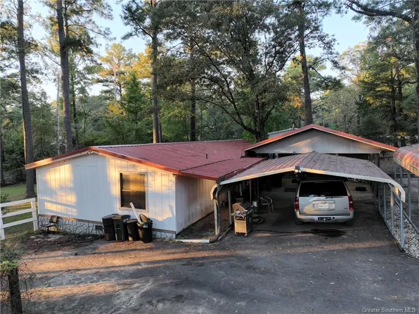 2030 Lake Vernon Rd, Leesville, LA 71446