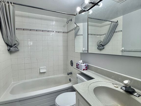 4th image of 18 Pemberton Ave #1106