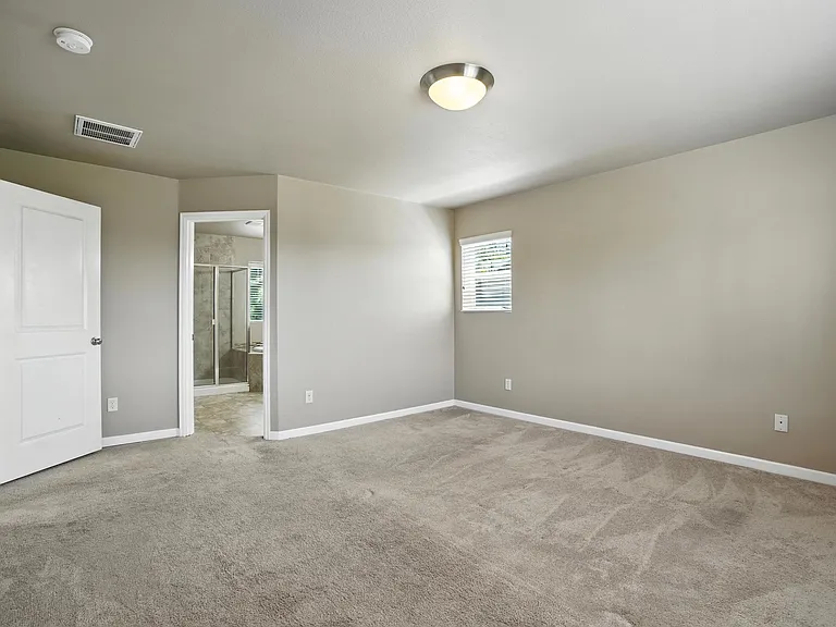 15710 NE 22nd Ave — Photo 24