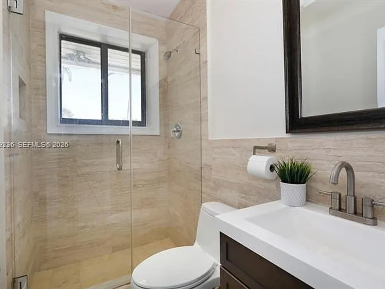 3425 Alhambra Cir — Photo 43