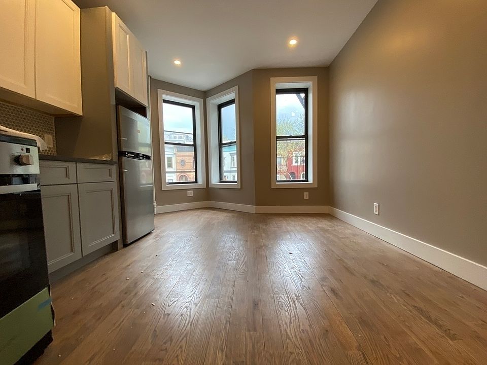 1st image of 865 Saint Johns Pl #A2