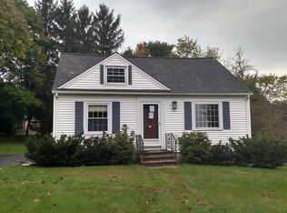 73 John St, Clinton, MA 01510