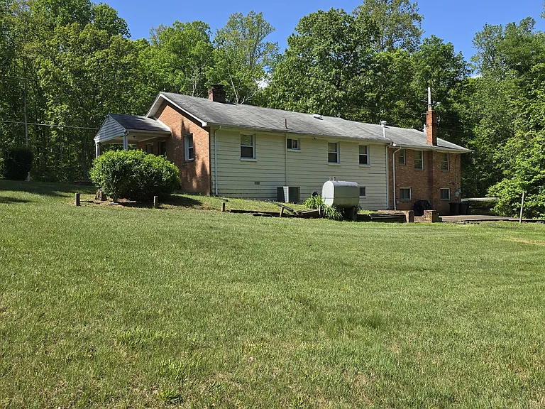 9517 Brock Rd — Photo 24